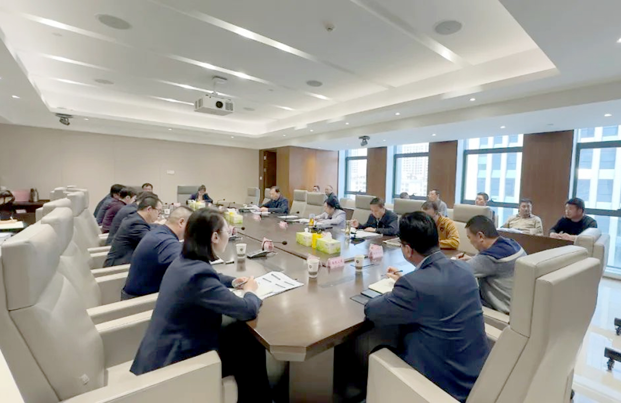 江南体育网页版(中国)有限公司召开国有企业改革深化提升行动动员部署会议